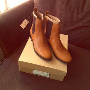 COLE & HAAN all leather ankle boots